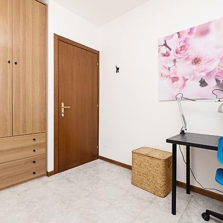 Apartamento Colourful Flat Borgo Roma Verona Exterior foto