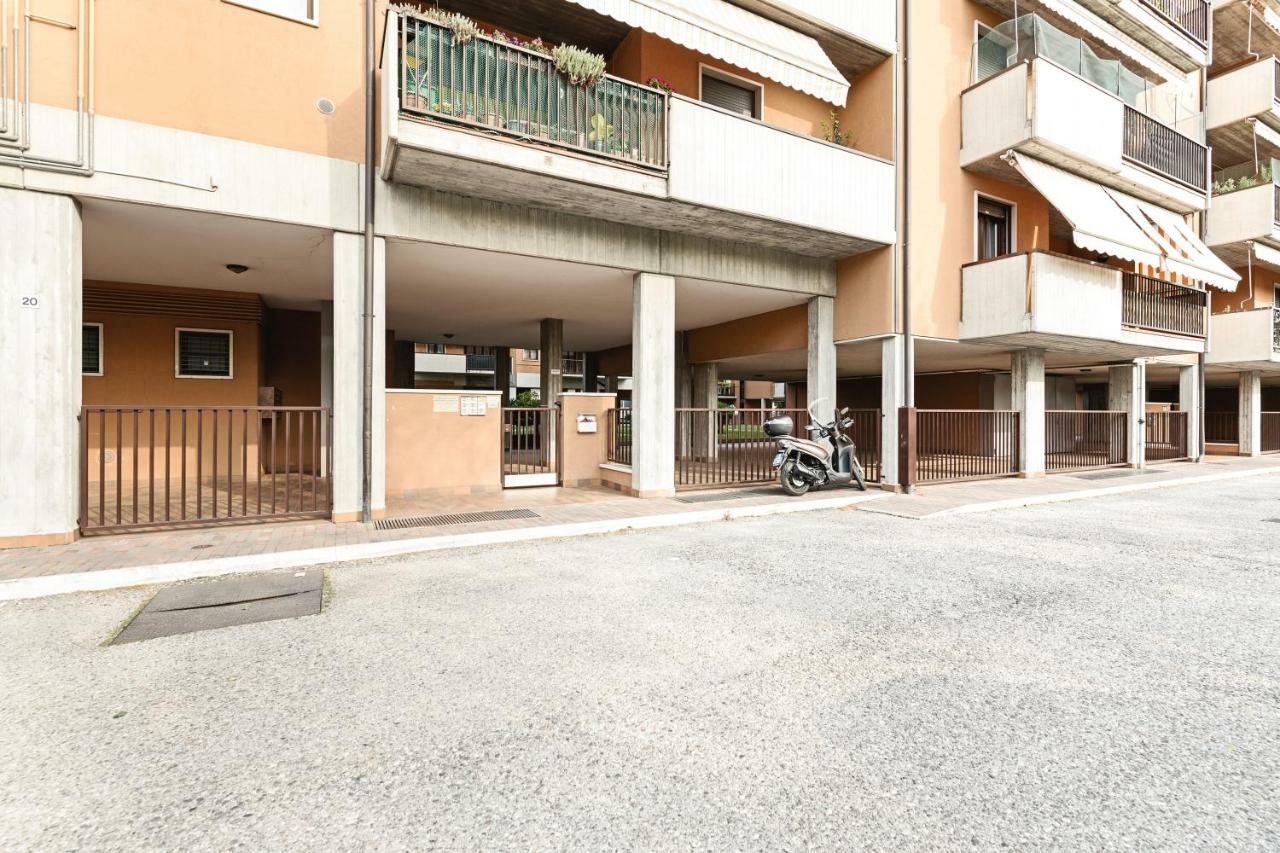 Apartamento Colourful Flat Borgo Roma Verona Exterior foto