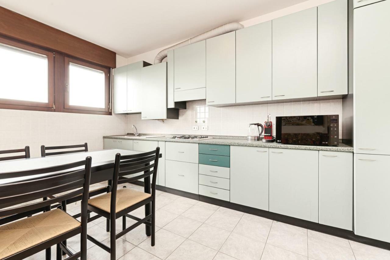 Apartamento Colourful Flat Borgo Roma Verona Exterior foto