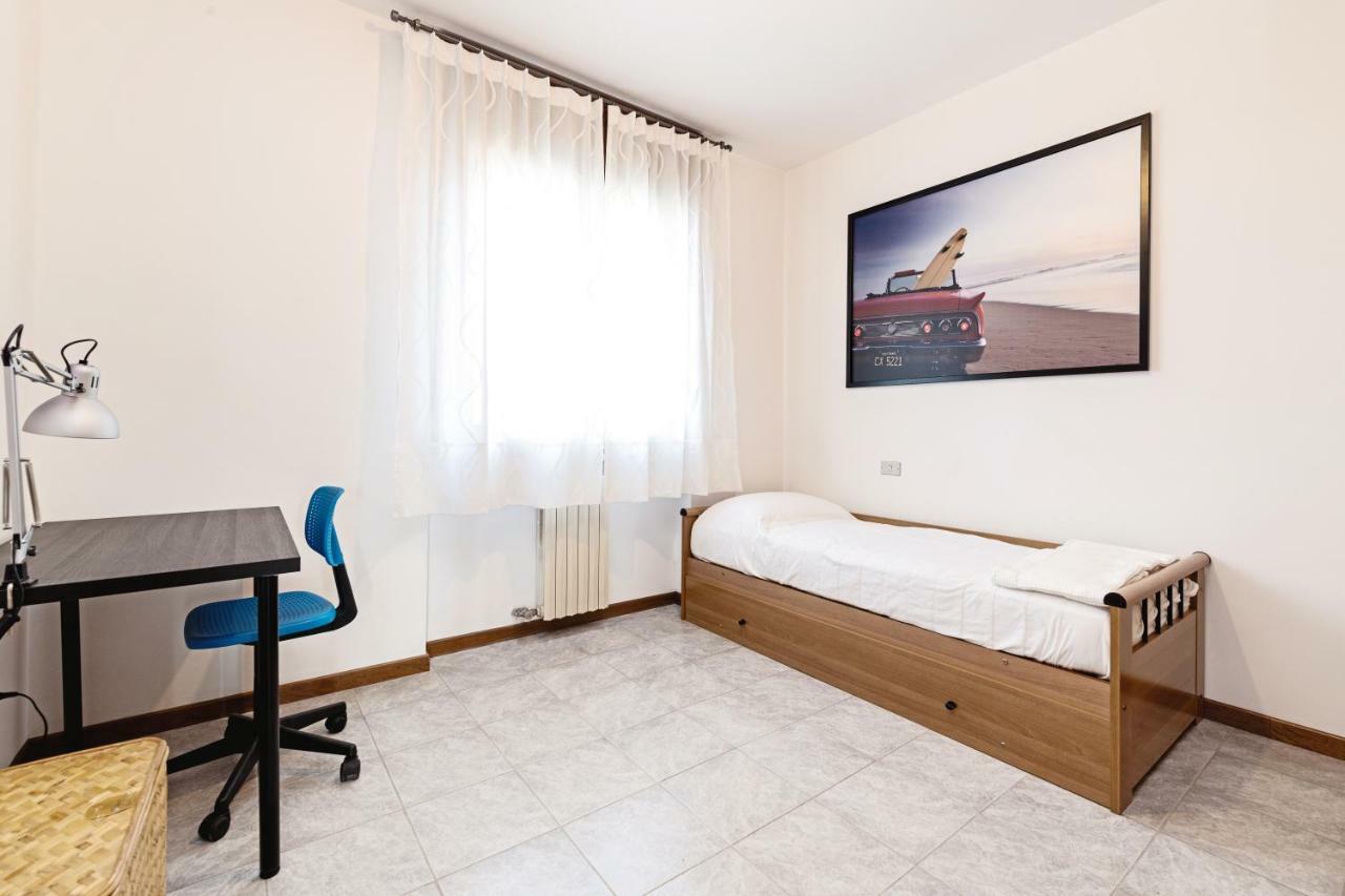 Apartamento Colourful Flat Borgo Roma Verona Exterior foto